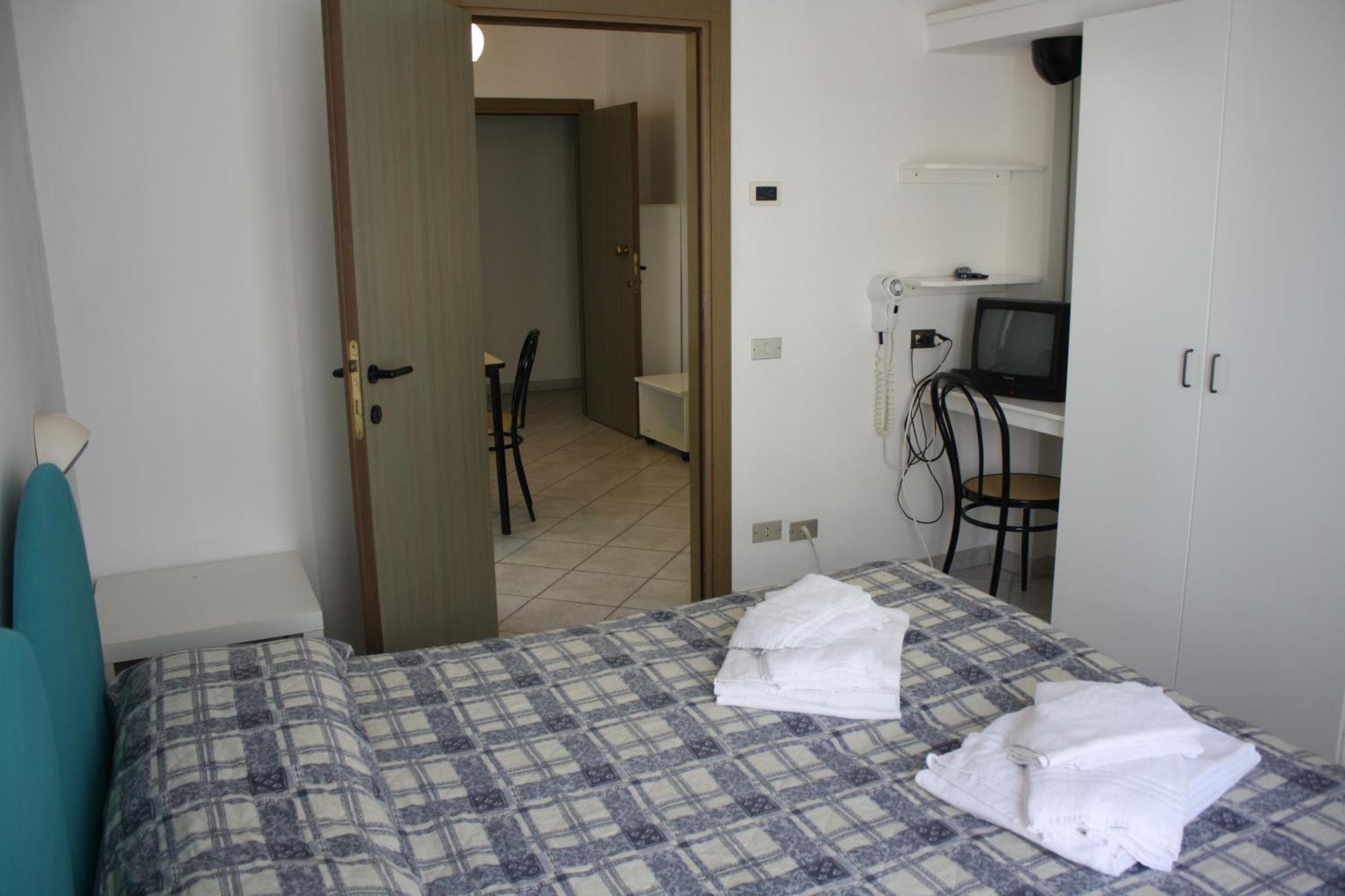 Residence Le Vele Cattolica Phòng bức ảnh